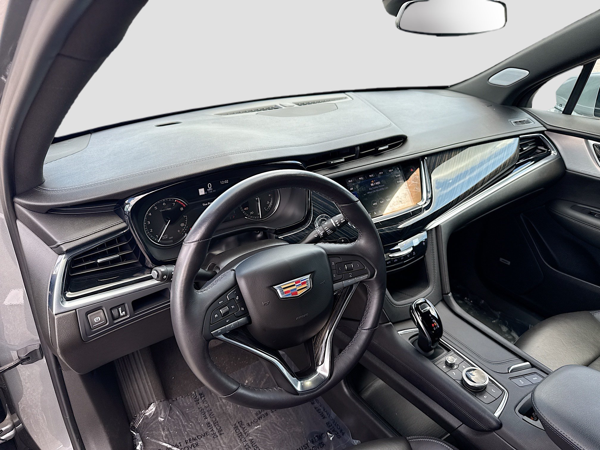 Used 2024 Cadillac XT6 Premium Luxury FWD image 28