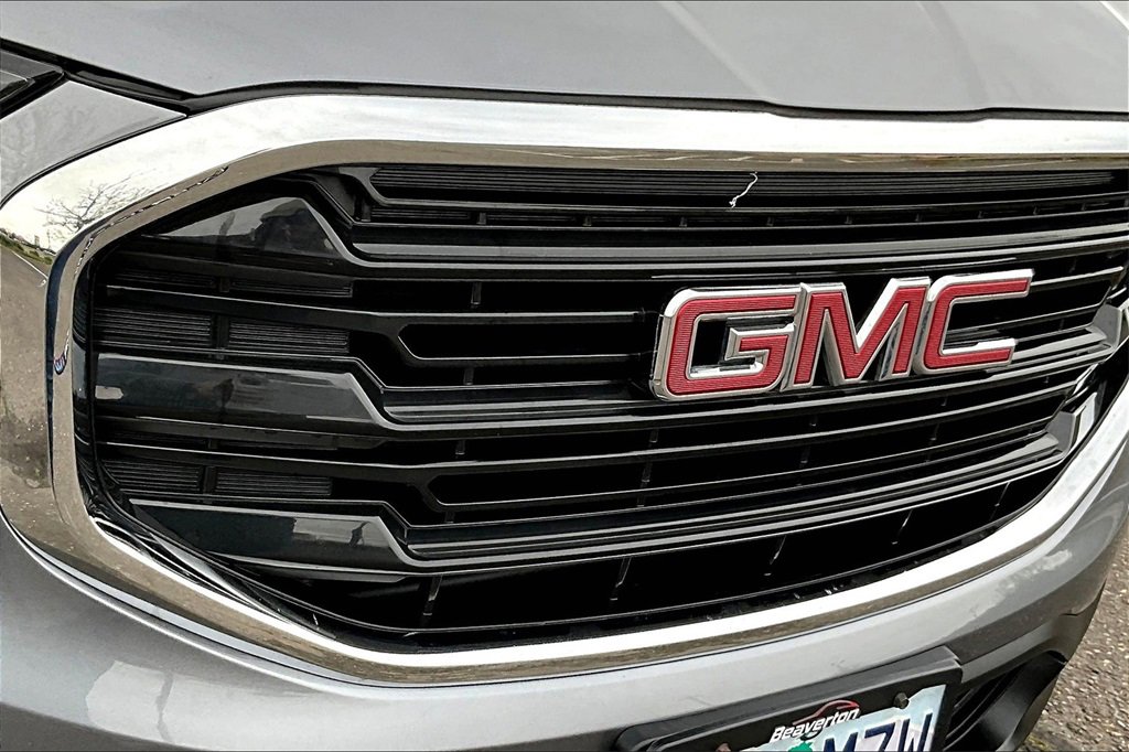 Used 2021 GMC Terrain SLE image 32
