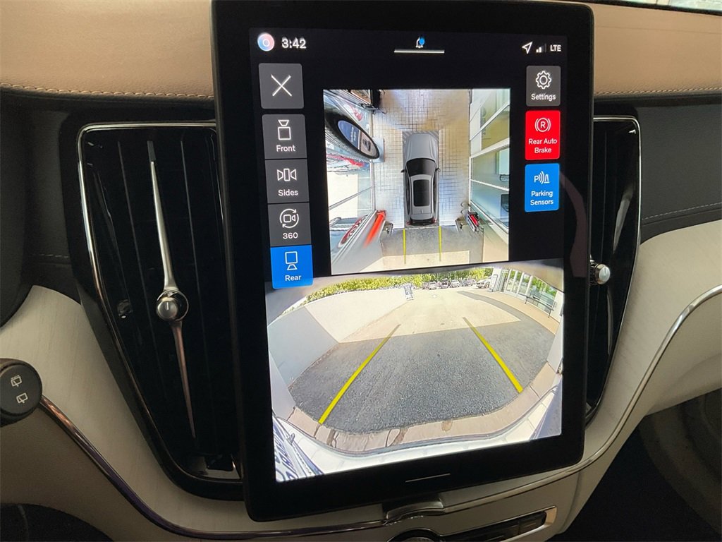 New 2026 Volvo XC60 B5 Ultra w/ Protection Package Premier image 22