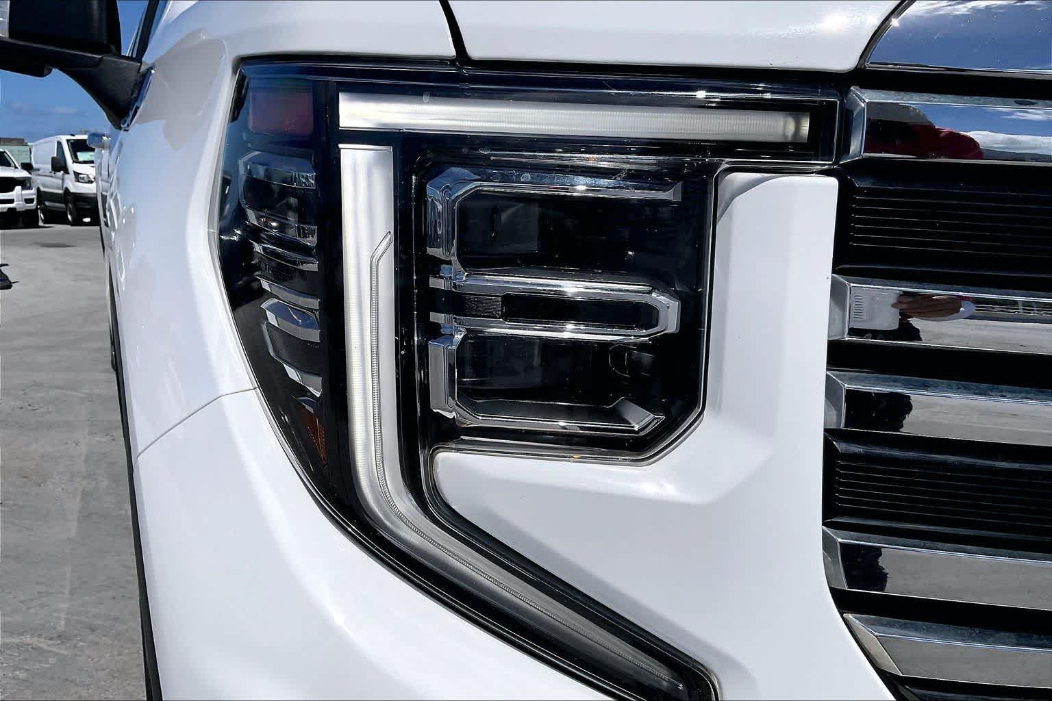 Used 2024 GMC Sierra 1500 SLT AWD/4WD image 31