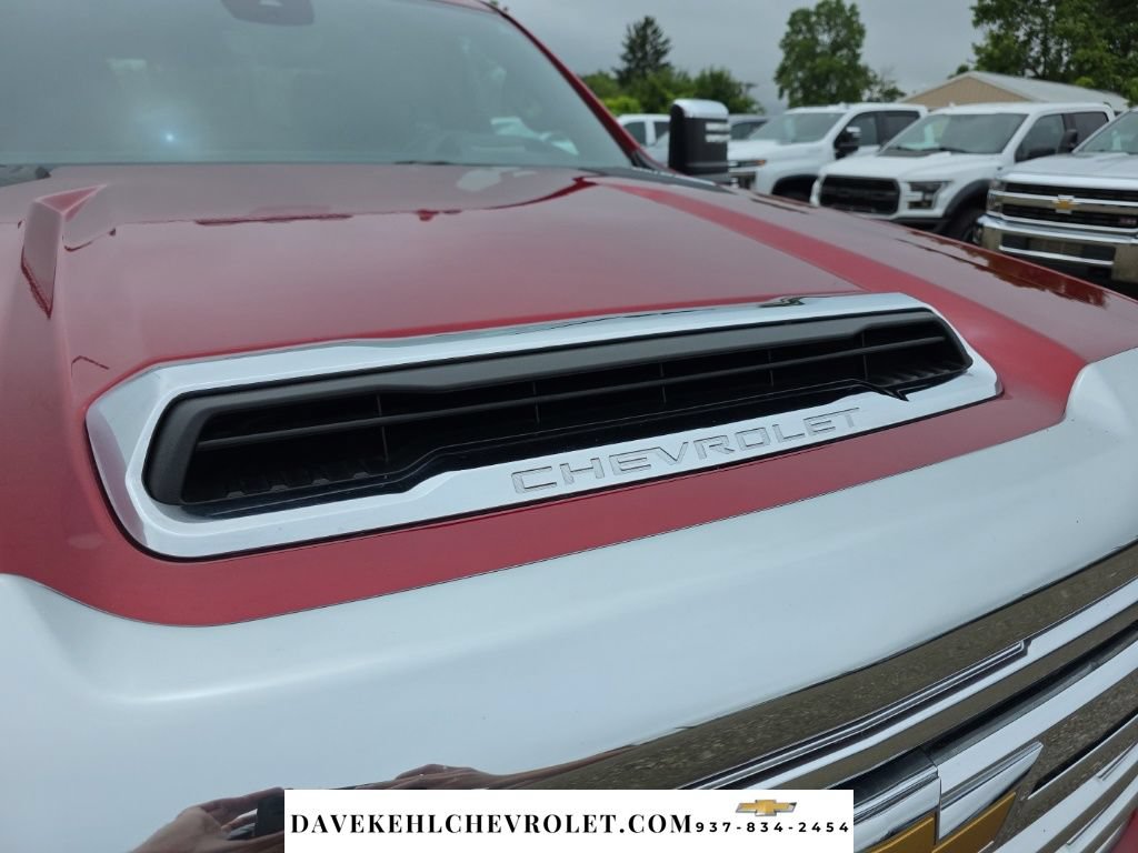 Used 2024 Chevrolet Silverado 2500 High Country w/ High Country Premium Package AWD/4WD image 11