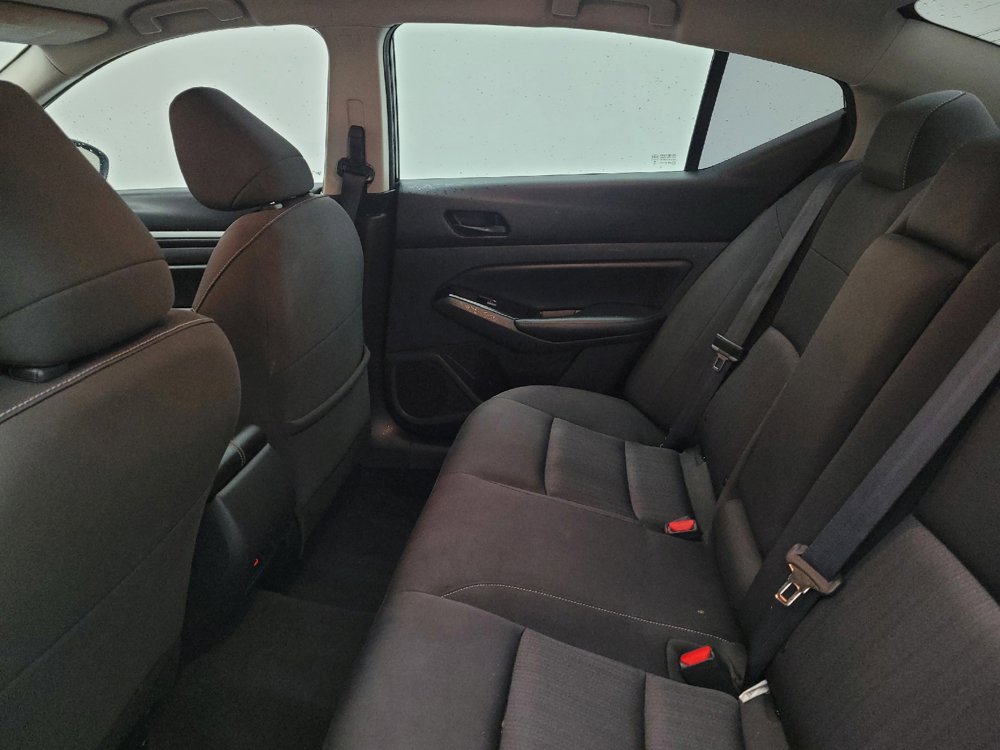 Used 2023 Nissan Altima 2.5 SV FWD image 18