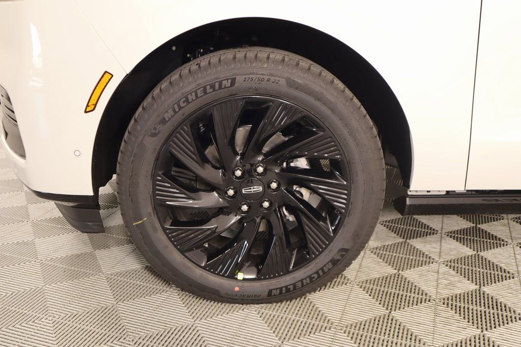 New 2025 Lincoln Navigator Reserve w/ Jet Appearance Package image 19