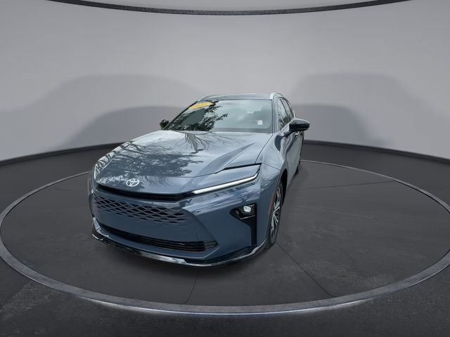 Used 2025 Toyota Crown Signia image 5