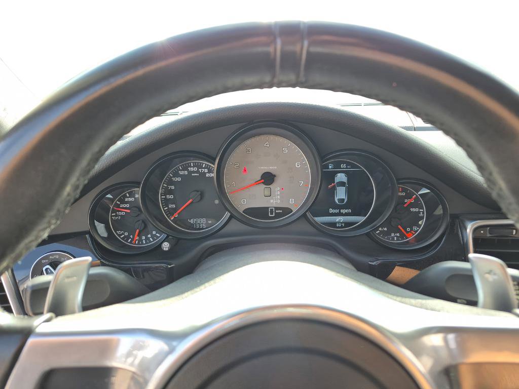 Used 2016 Porsche Panamera S image 18