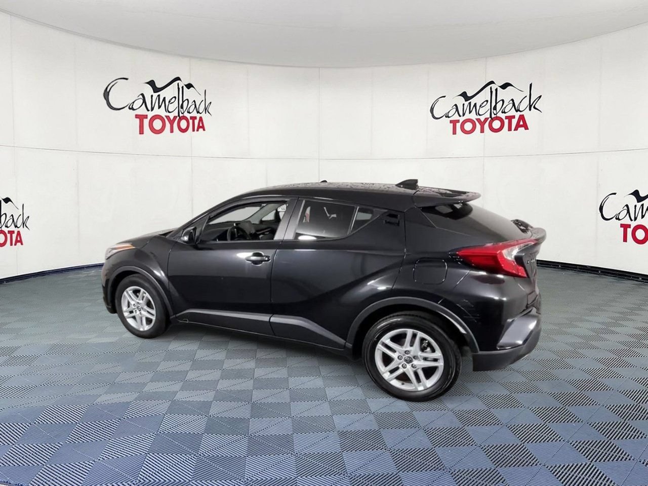 Used 2020 Toyota C-HR LE FWD image 8