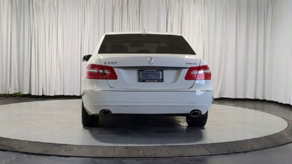 Used 2011 Mercedes-Benz E 350 4MATIC Sedan image 8