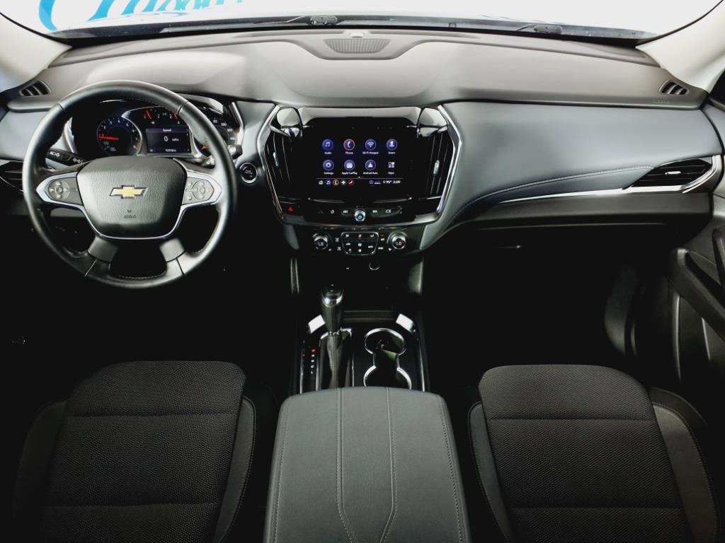 Used 2020 Chevrolet Traverse LT image 3