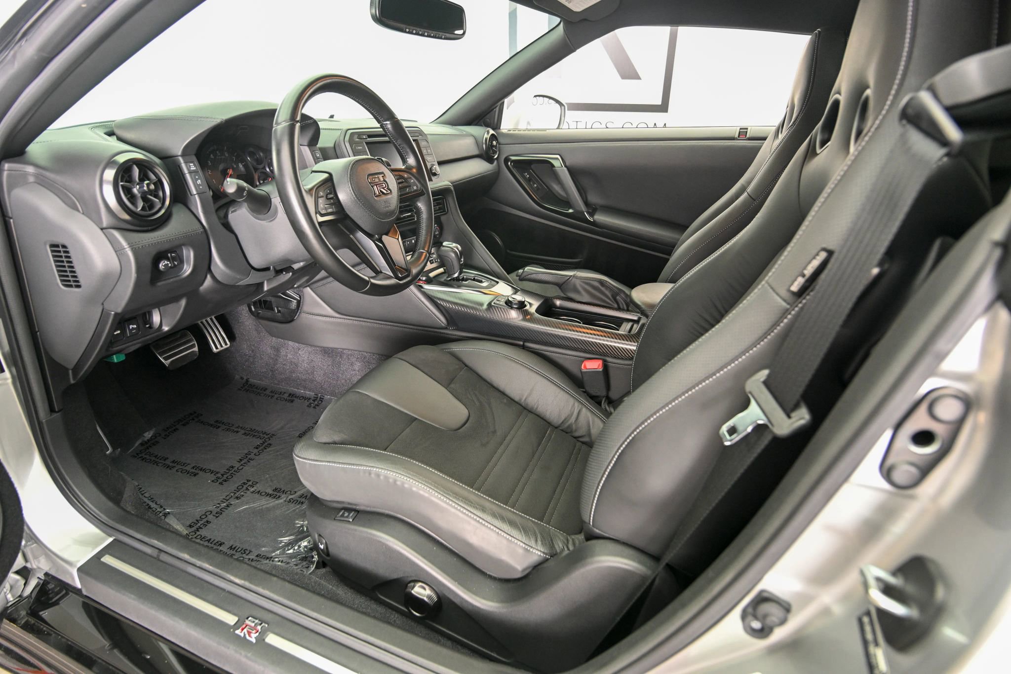 Used 2024 Nissan GT-R Premium w/ Floor Mat Package AWD/4WD image 29