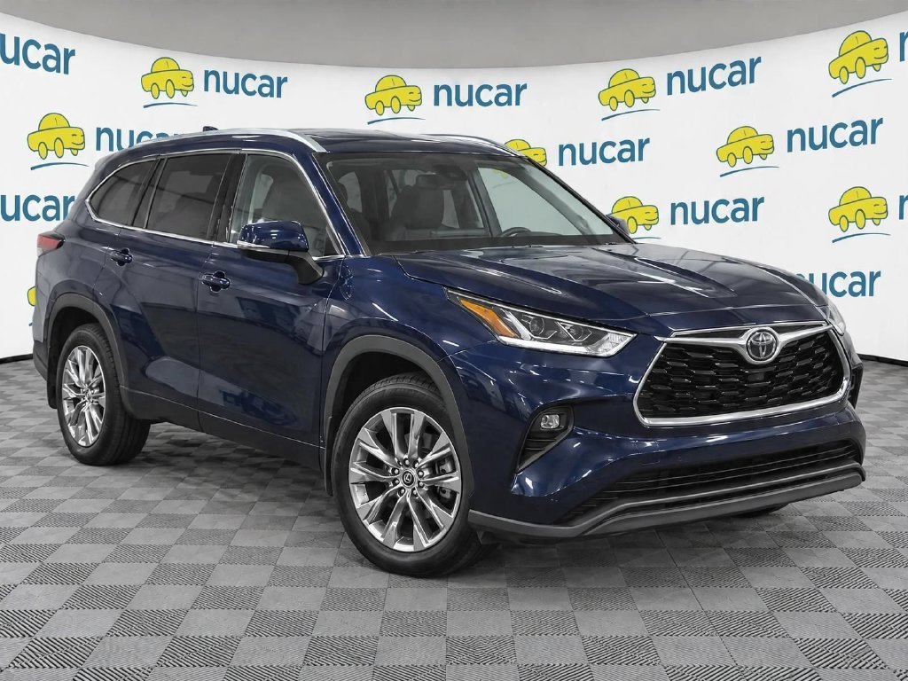 Certified 2021 Toyota Highlander Limited AWD/4WD image 1