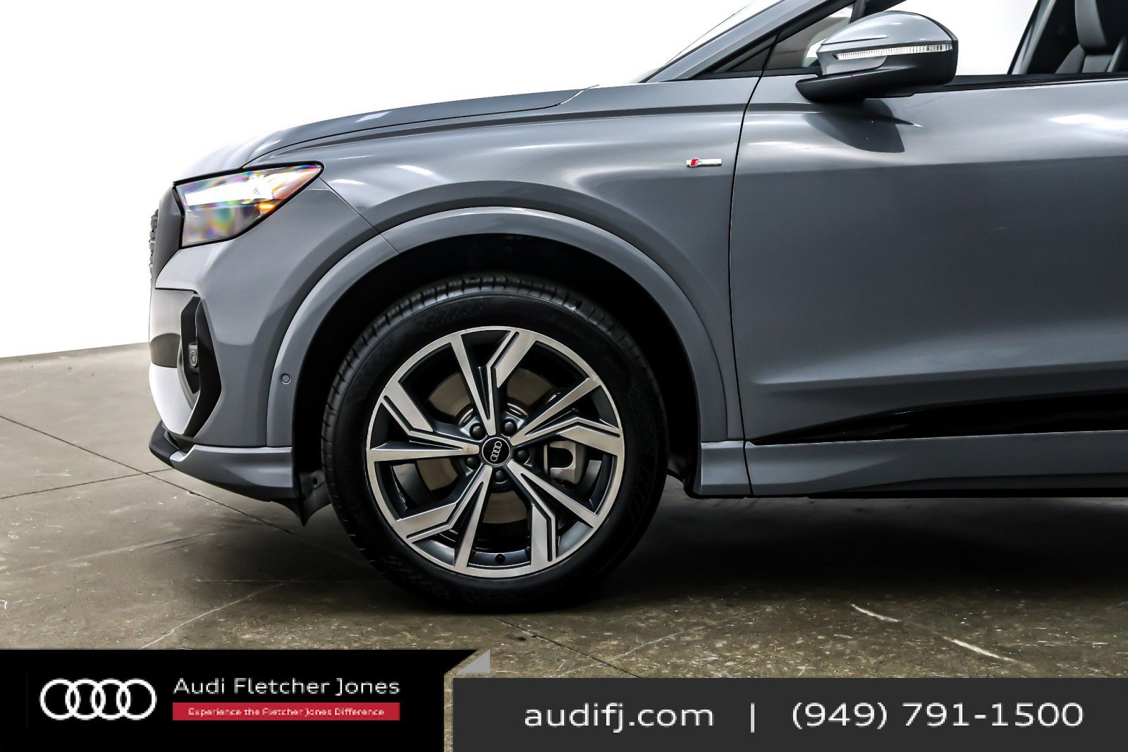 Used 2024 Audi Q4 e-tron Premium Plus image 11