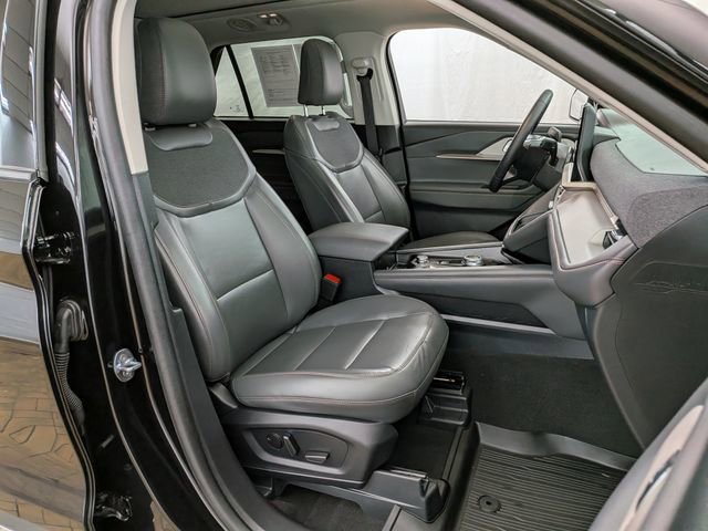Used 2025 Ford Explorer Active w/ Active Comfort Package image 24