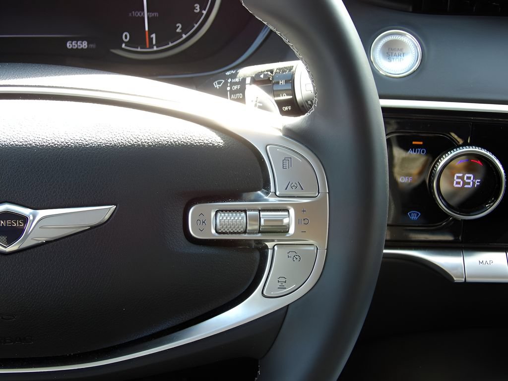 Used 2025 Genesis GV70 2.5T AWD/4WD image 27