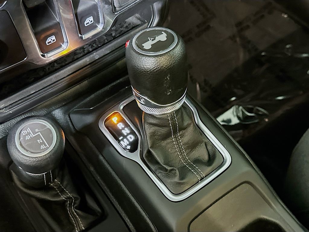 Used 2024 Jeep Wrangler Sport AWD/4WD image 30