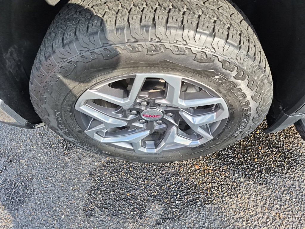 Used 2024 GMC Sierra 1500 SLT AWD/4WD image 27