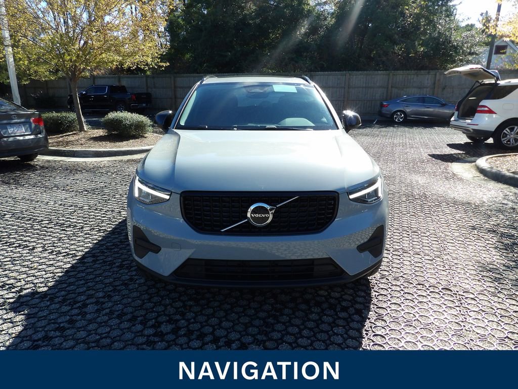 New 2026 Volvo XC40 B4 Core w/ Climate Package image 2