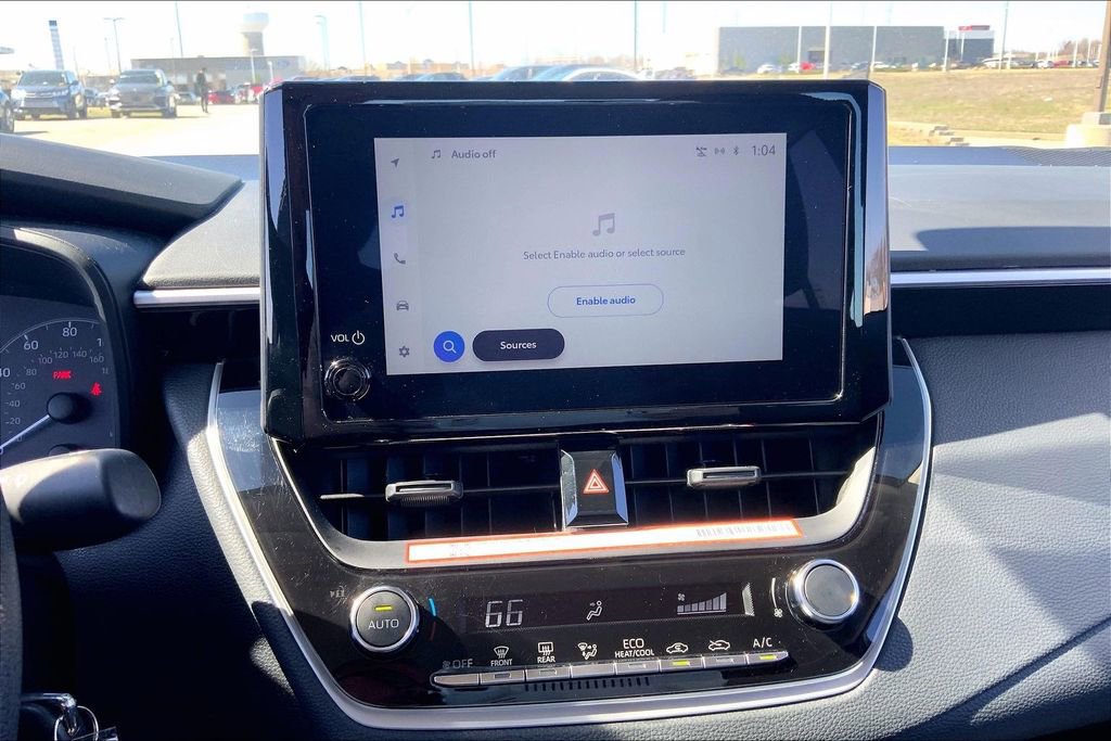 Used 2025 Toyota Corolla LE FWD image 11