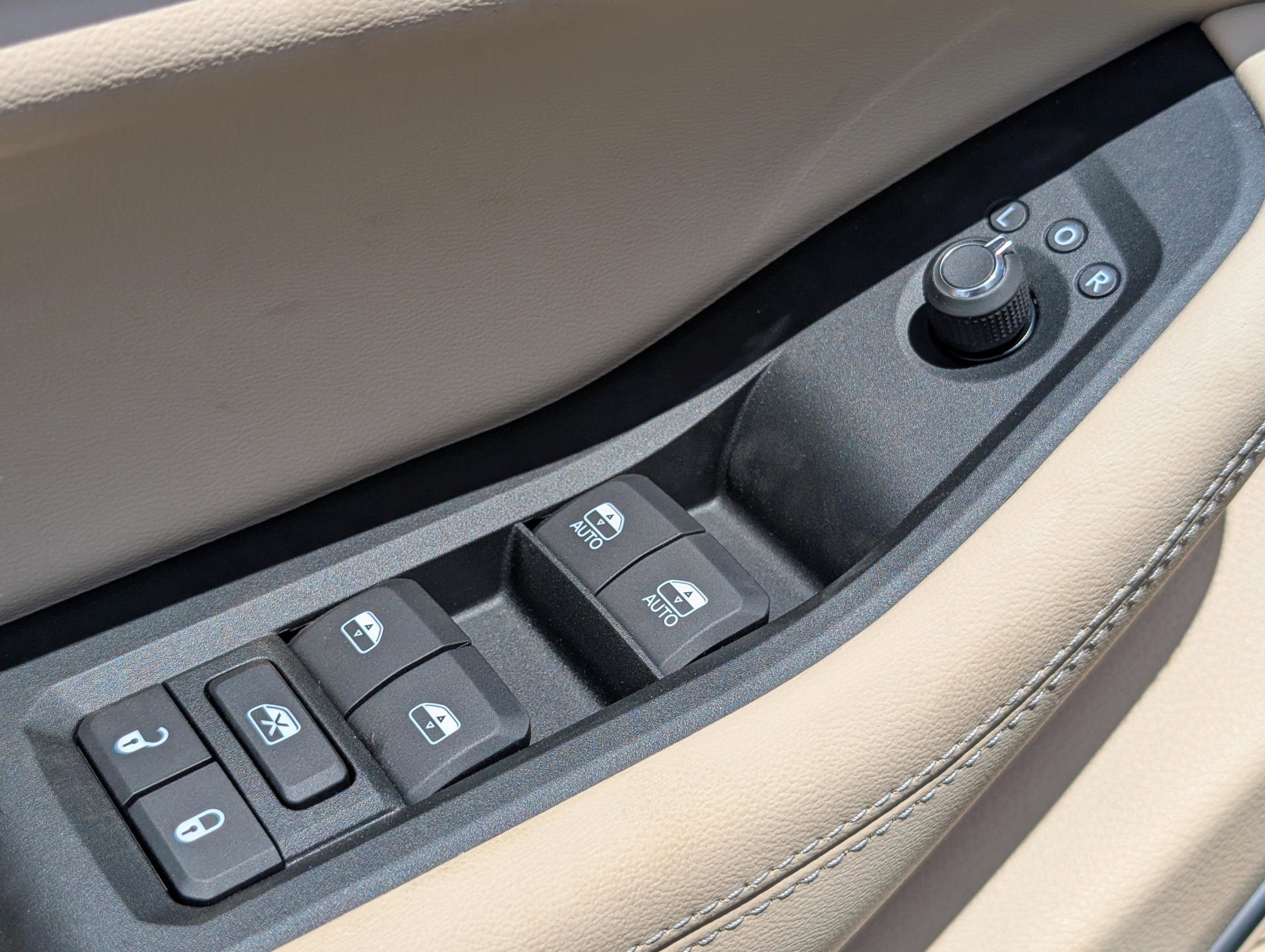 New 2025 Jeep Grand Cherokee Limited w/ Luxury Tech Group II image 15