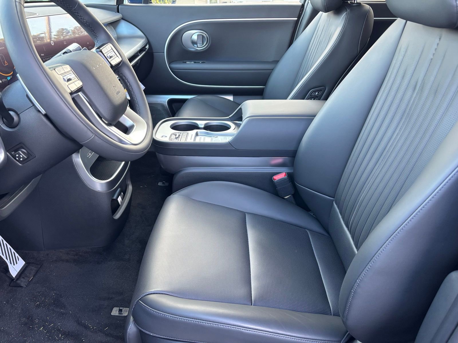 New 2026 Hyundai Ioniq 9 Calligraphy image 13