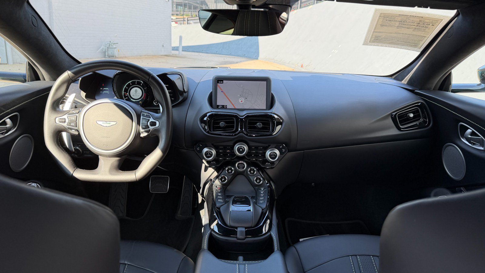 Used 2023 Aston Martin V8 Vantage Coupe RWD image 10