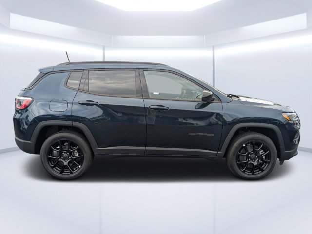 New 2026 Jeep Compass Latitude AWD/4WD image 2