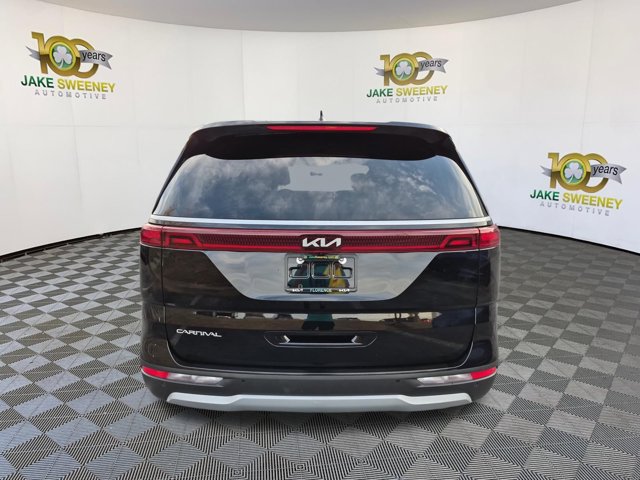 Certified 2024 Kia Carnival EX FWD image 9