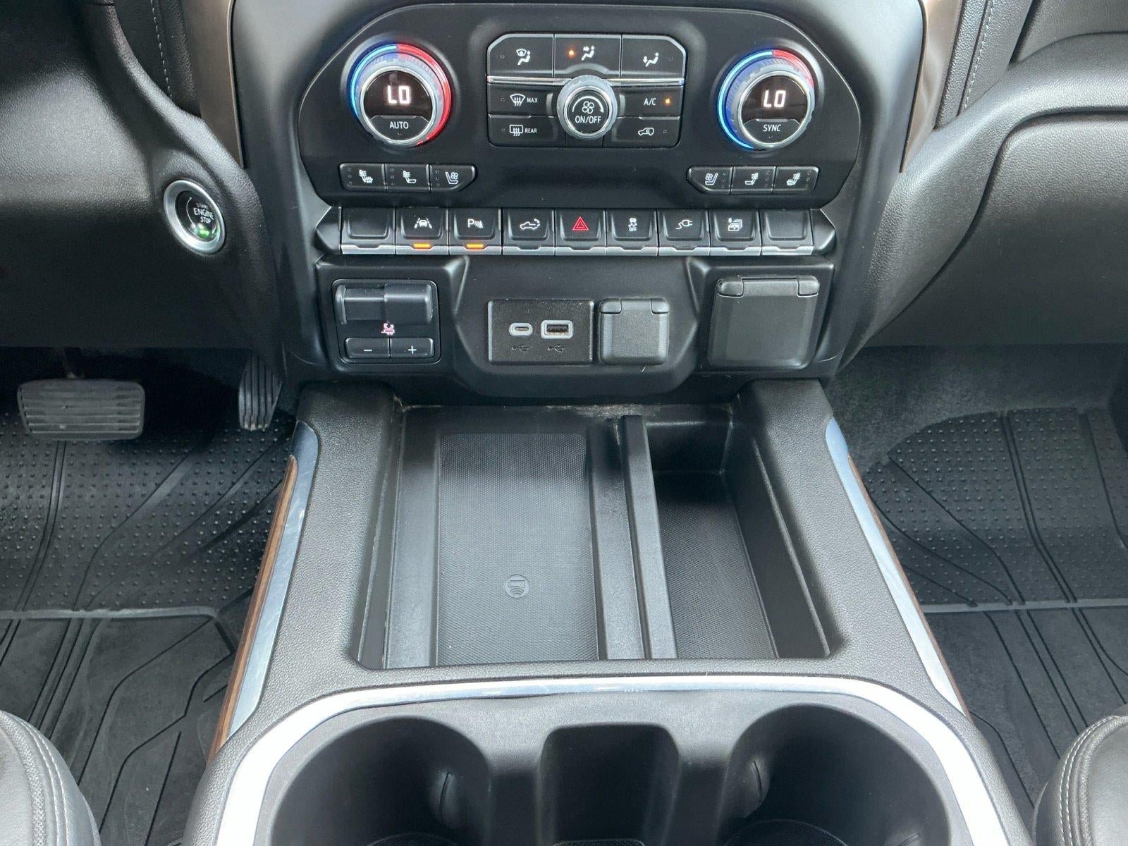 Used 2022 Chevrolet Silverado 1500 High Country w/ Technology Package AWD/4WD image 13
