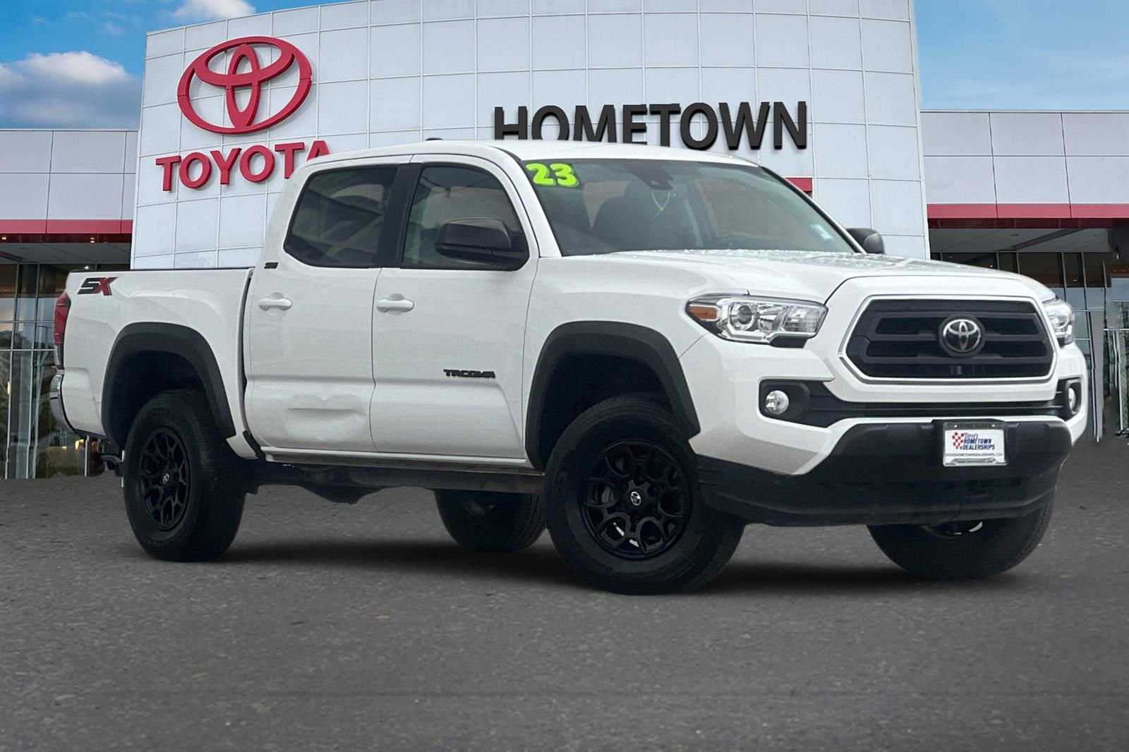 Used 2023 Toyota Tacoma SR5 w/ SX Package image 2