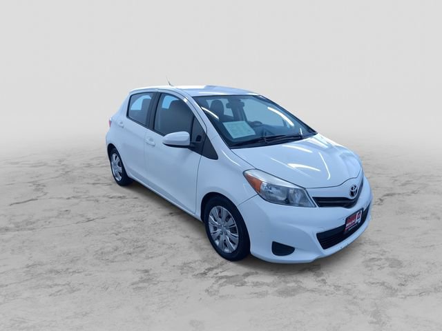 Used 2014 Toyota Yaris L image 3