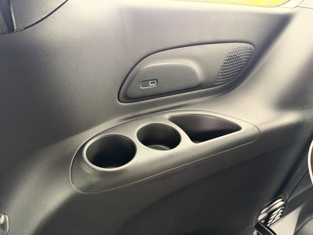 New 2027 Chrysler Pacifica Limited AWD/4WD image 34
