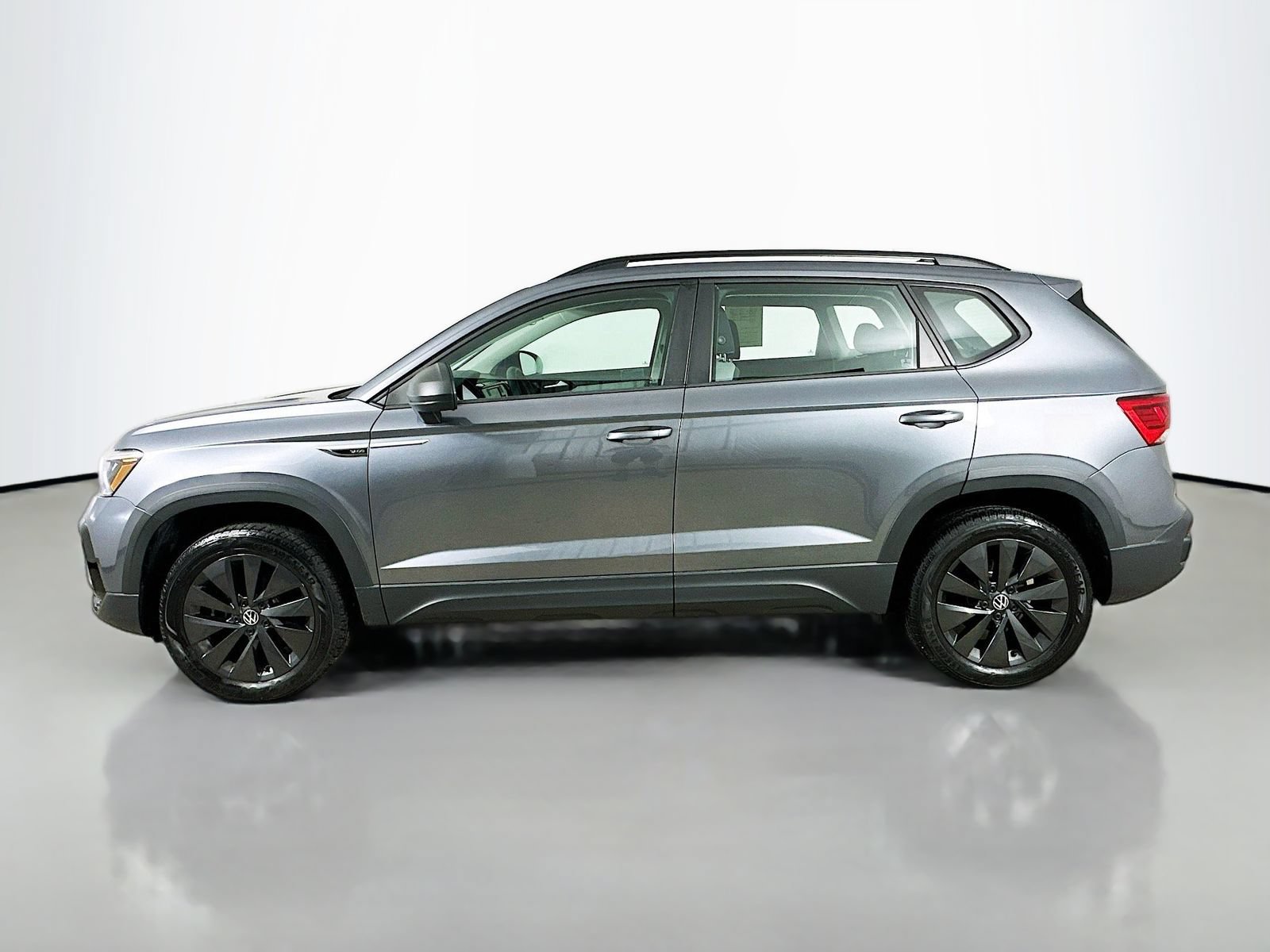 Certified 2023 Volkswagen Taos S FWD image 8