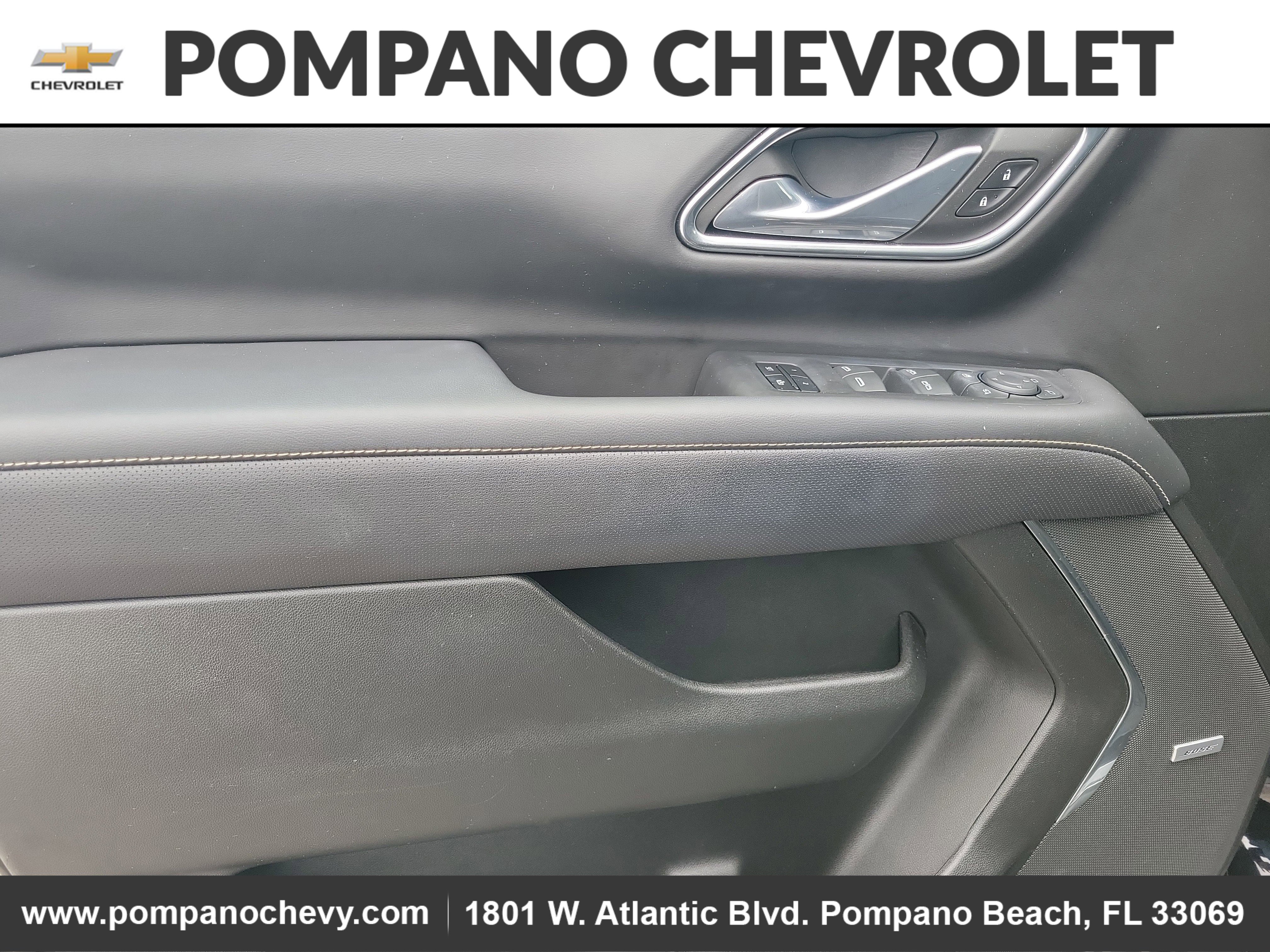 Used 2023 GMC Yukon SLT w/ SLT Premium Package image 22