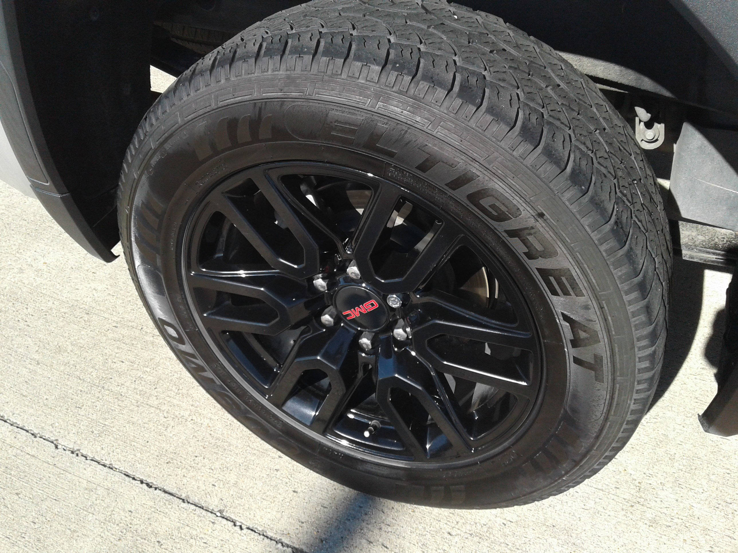 Used 2021 GMC Sierra 1500 Elevation w/ X31 Off-Road Package image 9