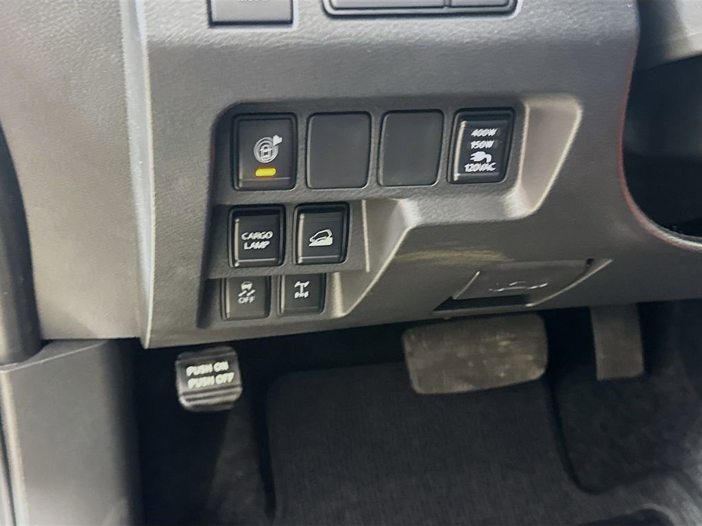 Used 2025 Nissan Frontier PRO-4X w/ Pro Convenience Package AWD/4WD image 12