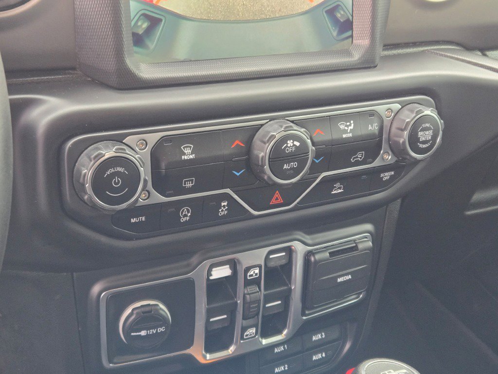 Used 2021 Jeep Gladiator Willys image 22