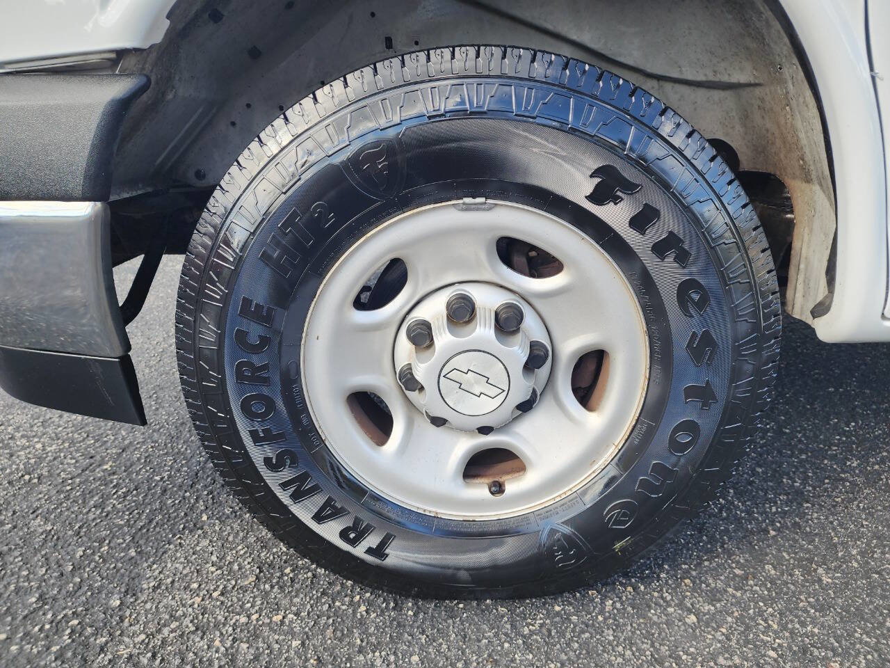 Used 2018 Chevrolet Express 2500 Extended image 10