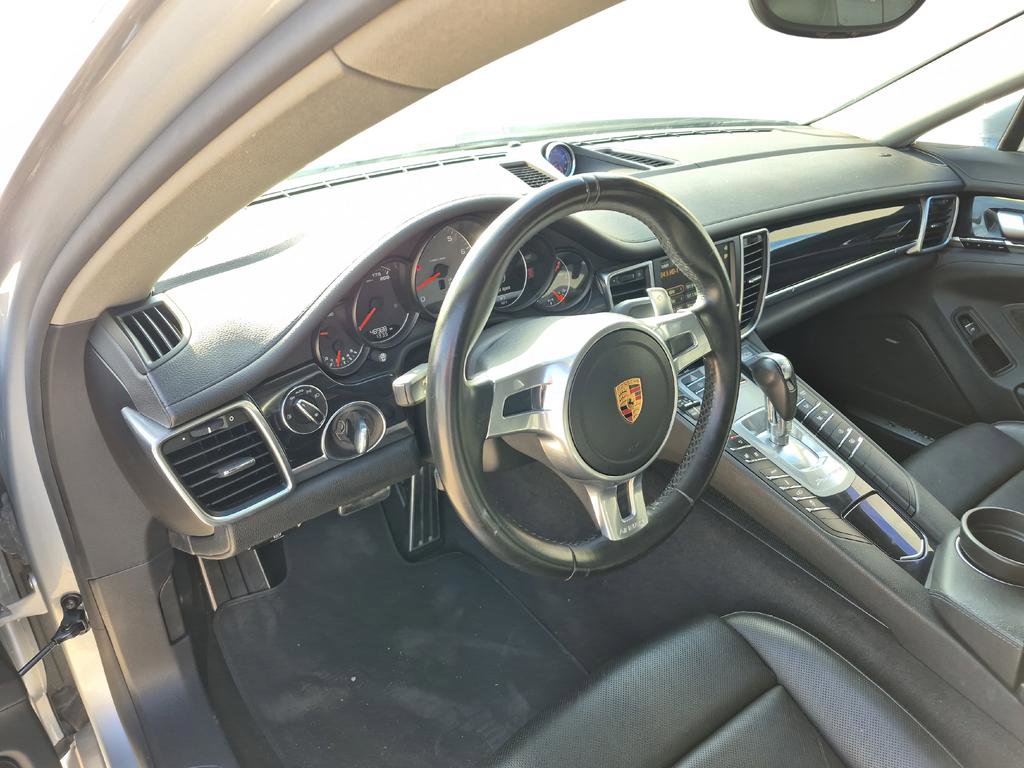 Used 2016 Porsche Panamera S image 14