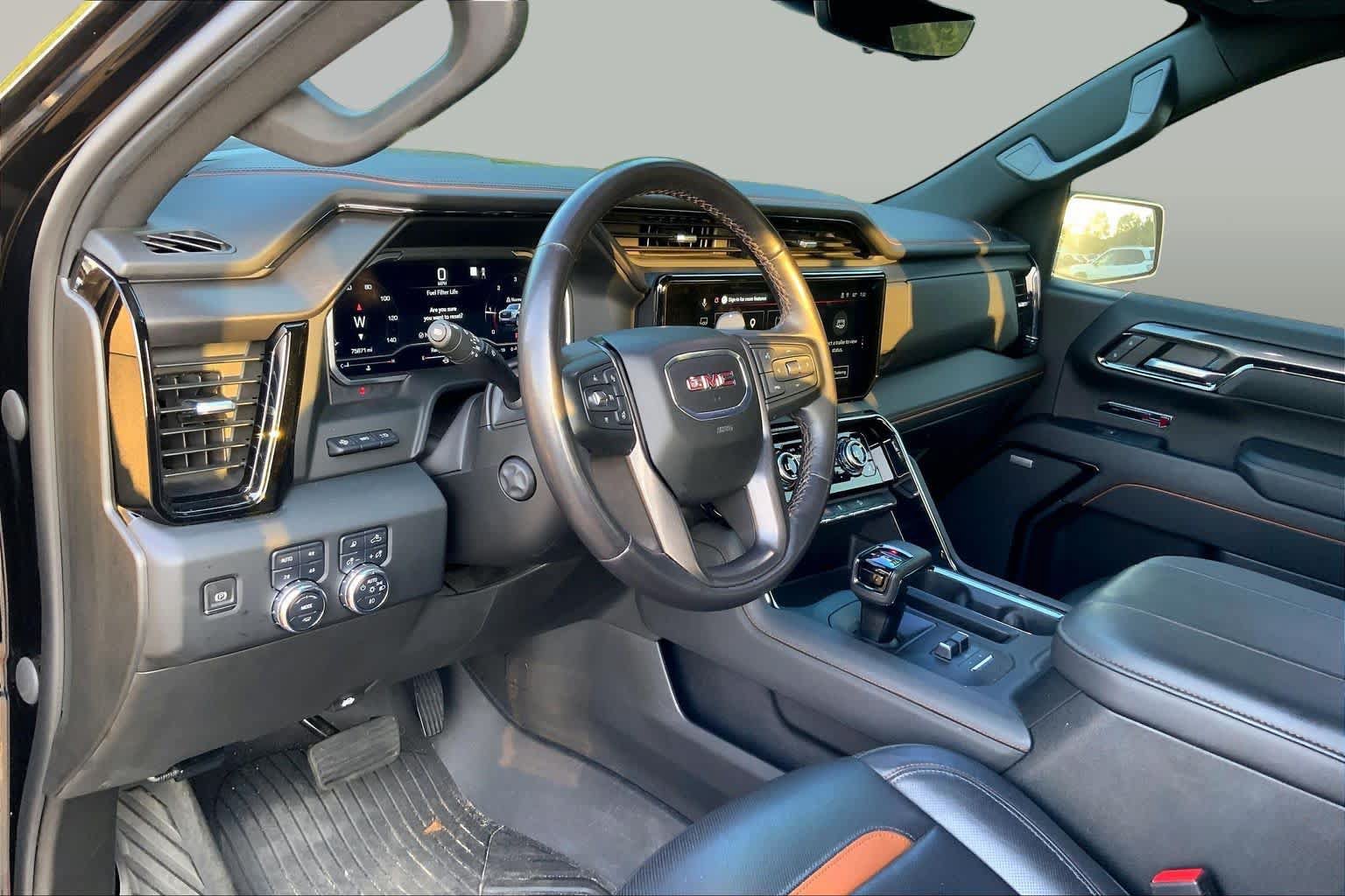 Used 2023 GMC Sierra 1500 AT4 w/ AT4 Premium Package AWD/4WD image 17