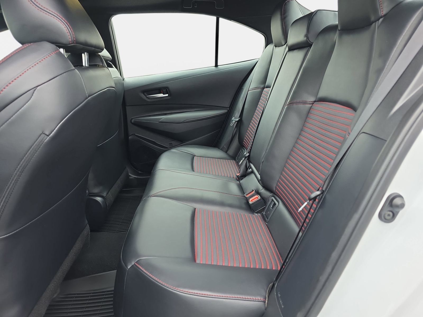 Used 2025 Toyota Corolla XSE image 13