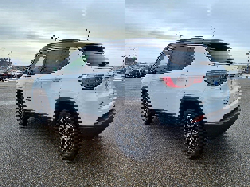 New 2026 Jeep Compass Limited w/ Sun, Sound & Navigation Group image 10