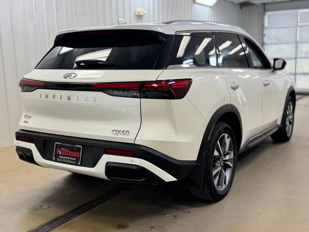 Used 2025 INFINITI QX60 Luxe AWD/4WD image 5