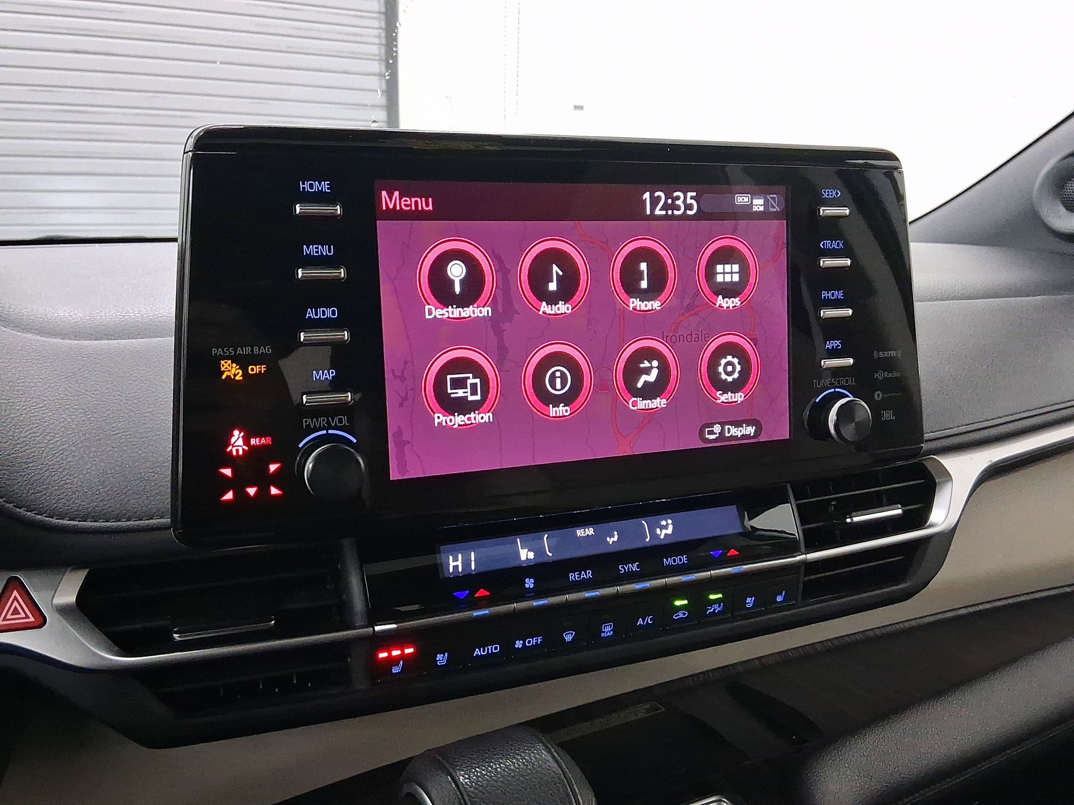 Used 2021 Toyota Sienna Limited image 24