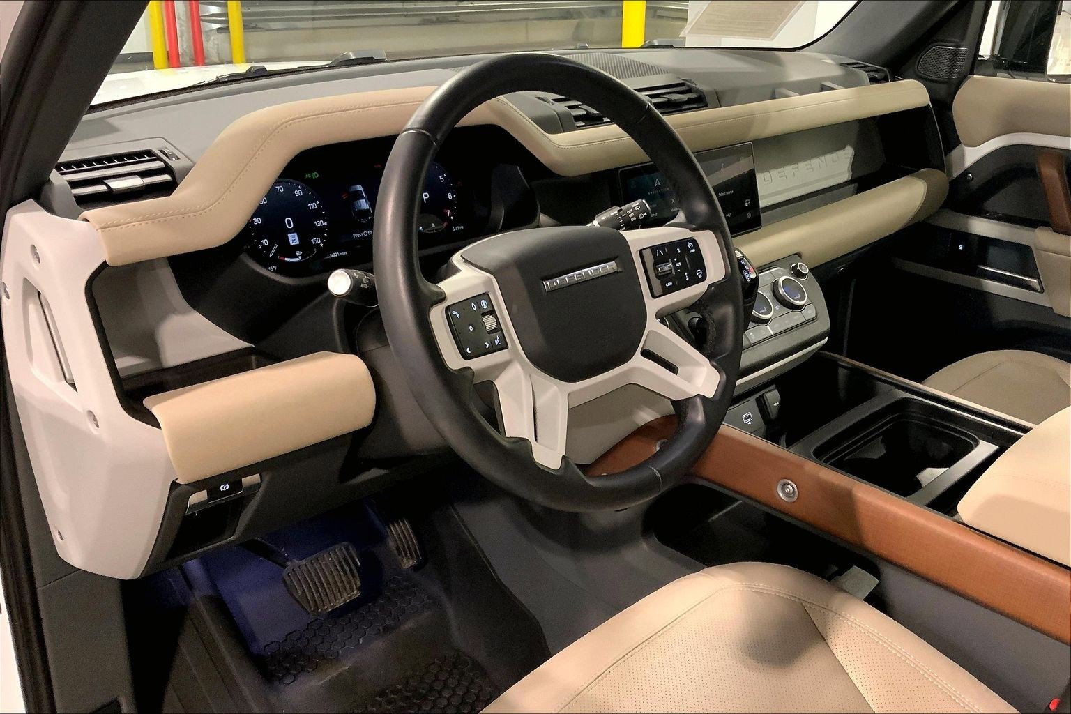 Used 2024 Land Rover Defender 110 S image 17