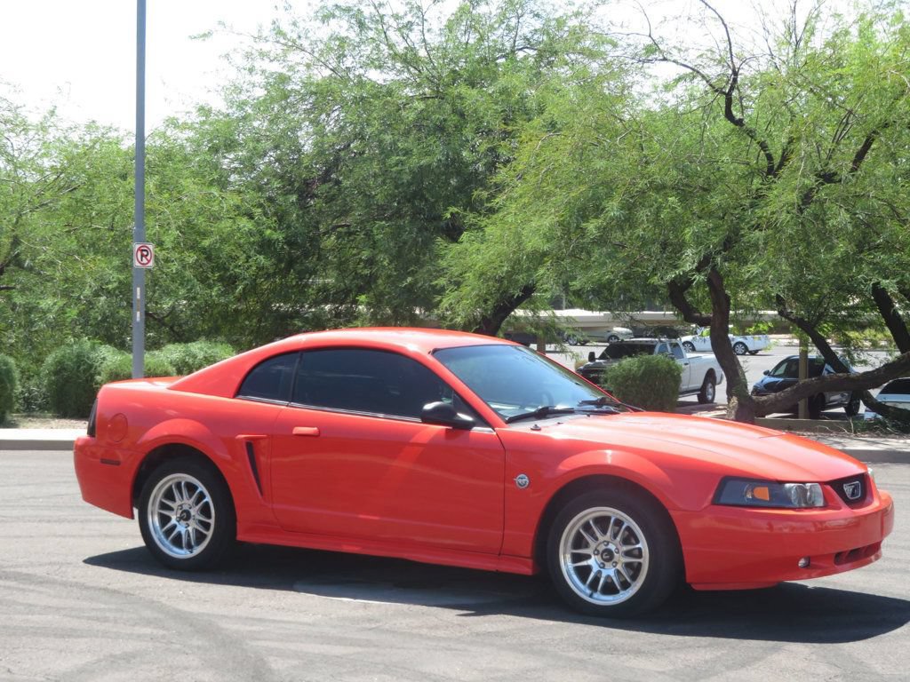Used 2004 Ford Mustang Coupe RWD image 4
