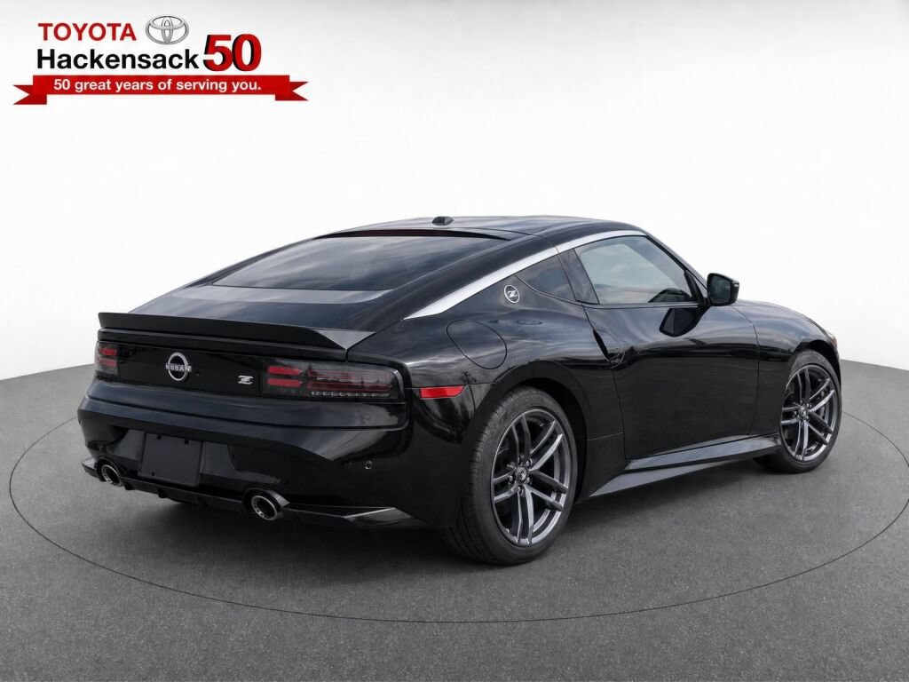 Used 2025 Nissan Z Sport w/ Floor Mat Package RWD image 32
