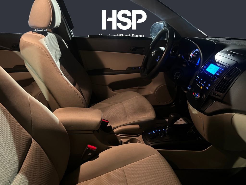 Used 2010 Hyundai Elantra GLS image 15