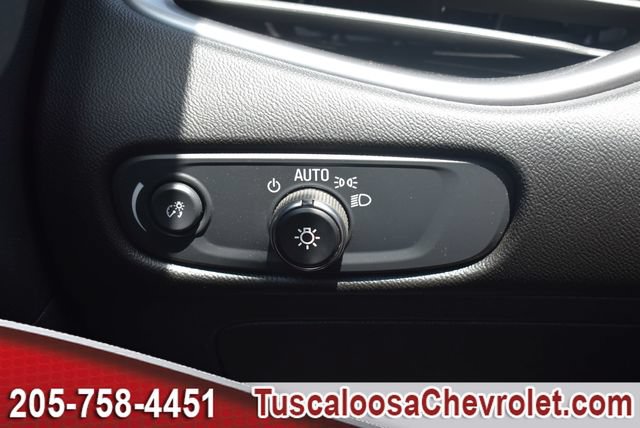 Used 2025 Chevrolet Malibu RS FWD image 35