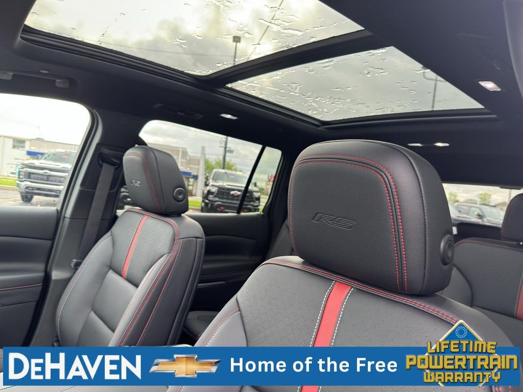 New 2026 Chevrolet Traverse RS w/ LPO, Floor Liner Package AWD/4WD image 17