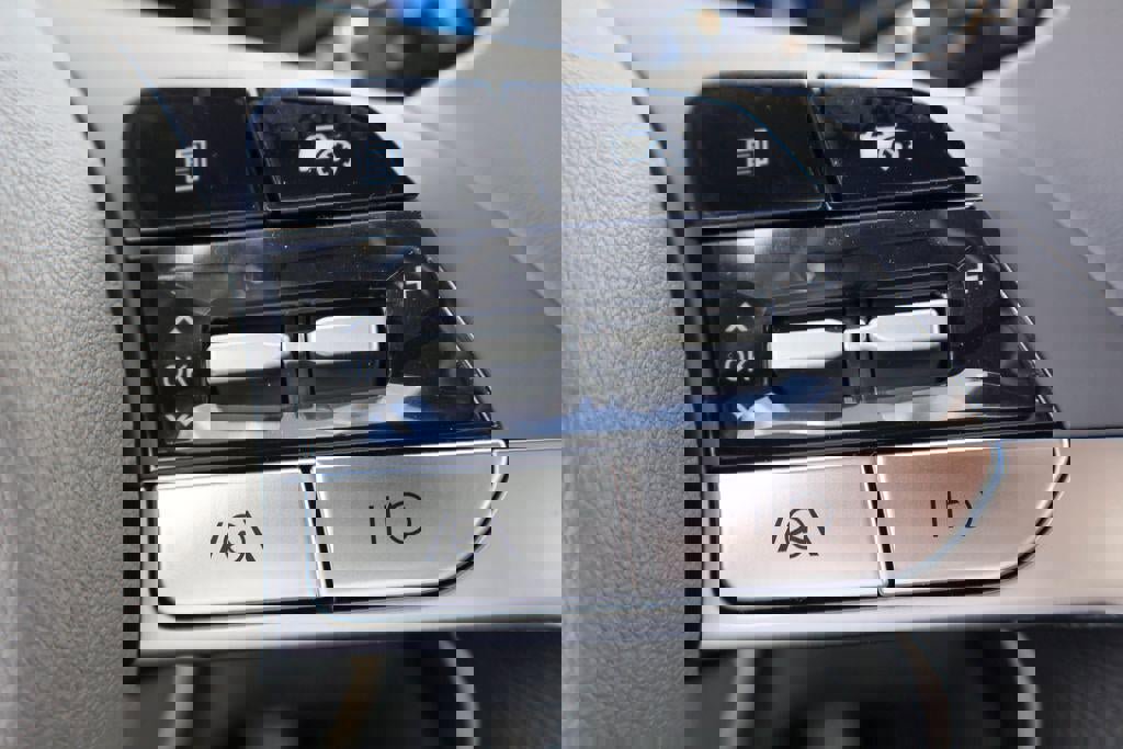 New 2026 Hyundai Elantra Sport image 17