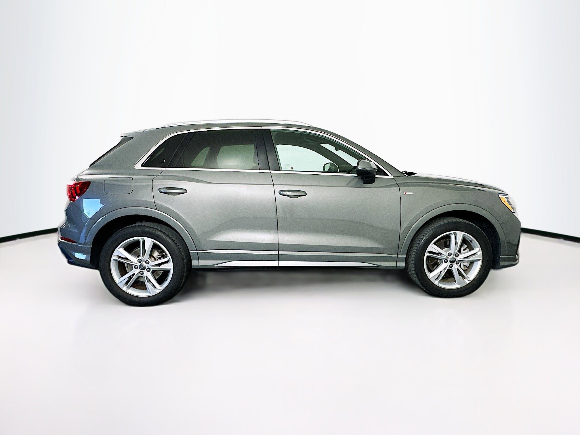 Used 2021 Audi Q3 2.0T Premium w/ Convenience Package image 10